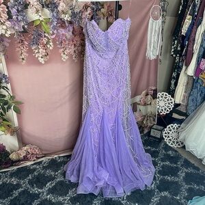 Elegant Lavender Evening Gown or Prom Dress NWT by Faeriesty XL